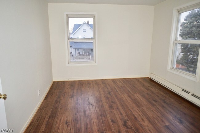 Building Photo - 621 Westfield Ave