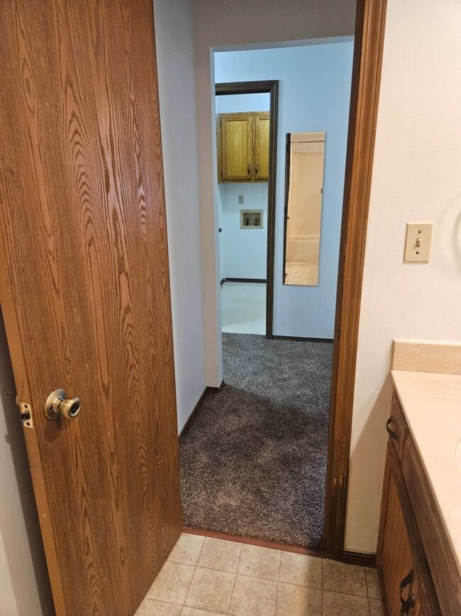 Building Photo - 607/609 W. Edgewood