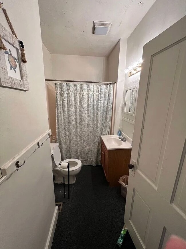 Building Photo - 9 MONTH LEASE - 12th and Lincoln