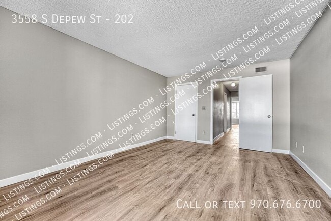 Building Photo - 3558 S Depew St