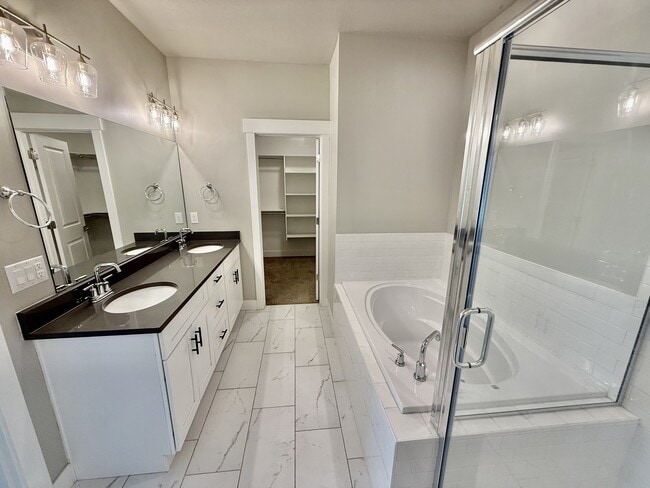 Building Photo - 7646 S Waverly Hls Ln