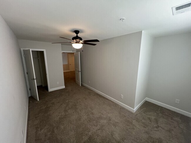 Building Photo - 9052 Brixworth Ct