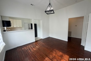 Building Photo - 123 Park Ct