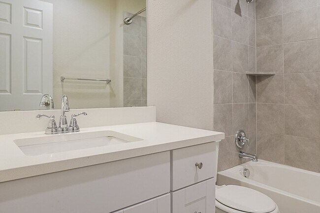 Building Photo - 5306 Golden Canary Ln
