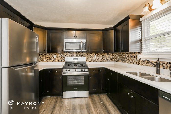 Building Photo - 8 Silverwood Dr