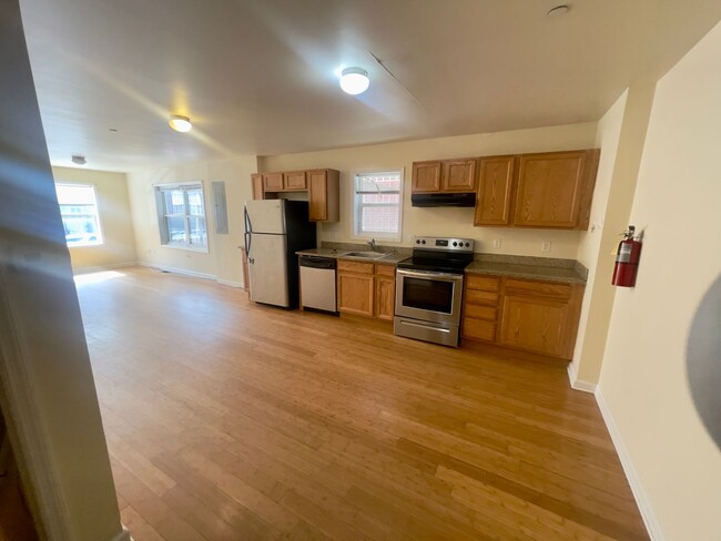 Building Photo - 1524 N 17th St