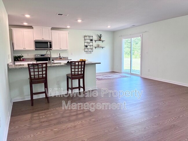 Building Photo - 357 Gourd St