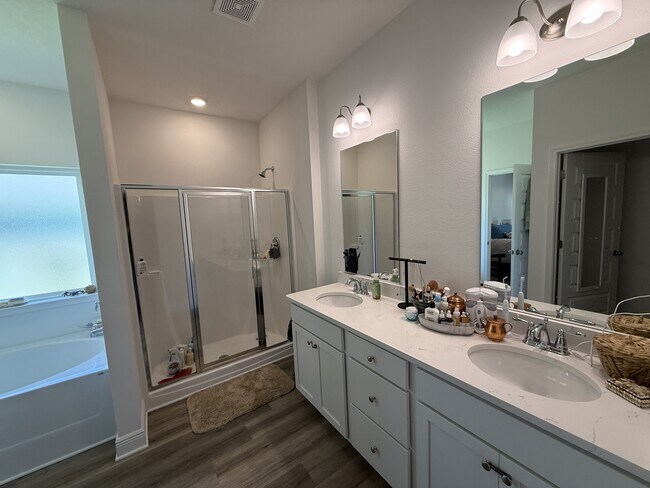 Building Photo - 319 Gray Owl Dr