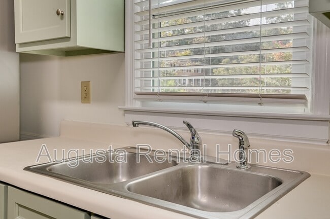 Building Photo - 4401 Pierwood Way