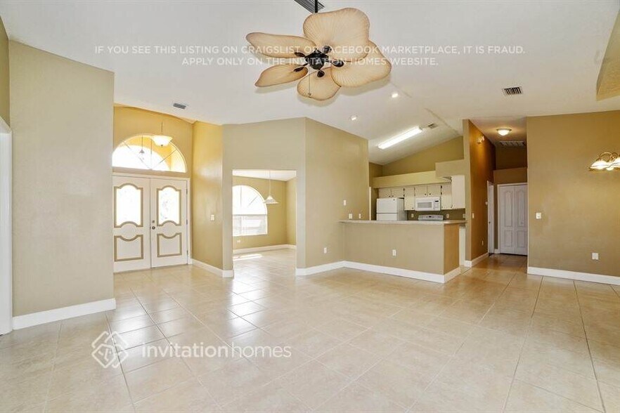 Building Photo - 10123 Briar Cir