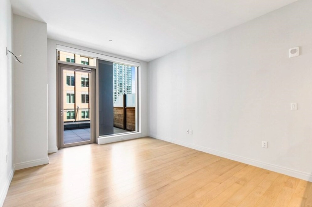 Building Photo - 135 Seaport Blvd