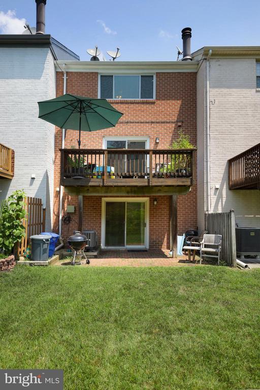 Building Photo - 11 Donagh Ct