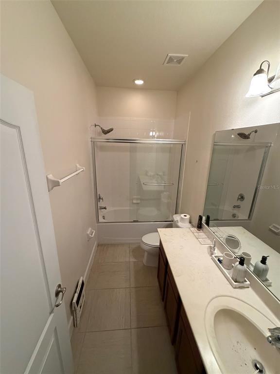 Building Photo - 4052 Oak Tree Dr