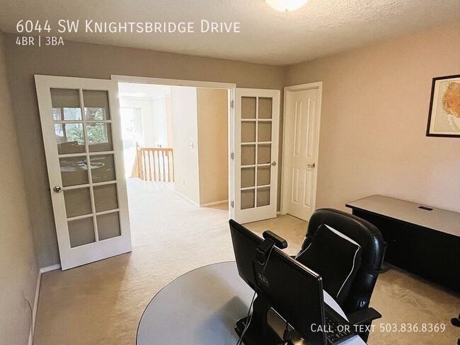 Building Photo - 6044 SW Knightsbridge Dr