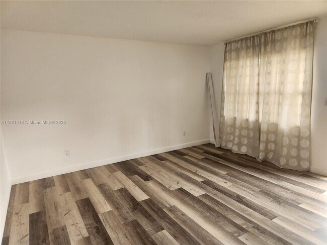 Building Photo - 7505 SW 82nd St