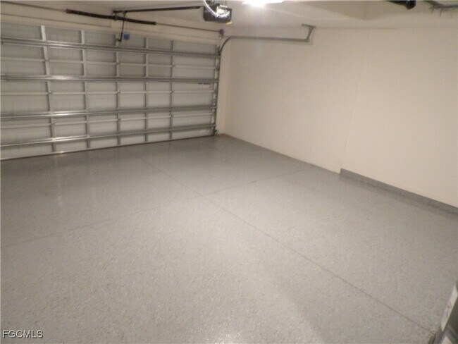 Building Photo - 7653 Minardi St