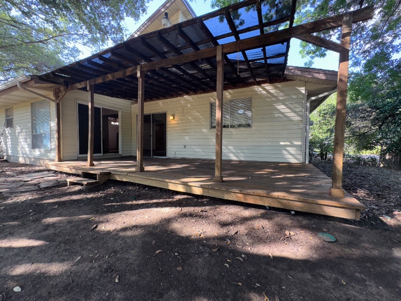 Building Photo - 12202 Melon St