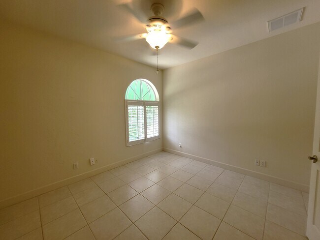 Building Photo - 2123 Davis Blvd