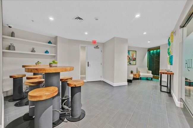 Building Photo - Dual Masters & Incredible Strip Views, 37th Floor or Allure