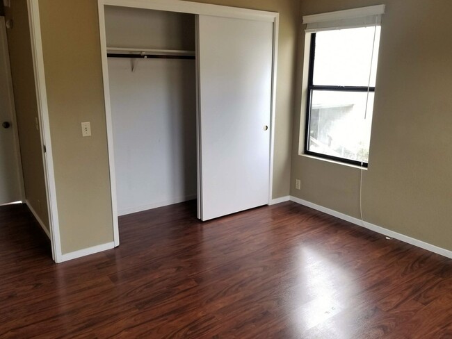 Building Photo - 467 Buchon St