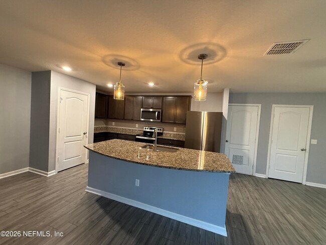 Building Photo - 8574 Newnan Lk Dr