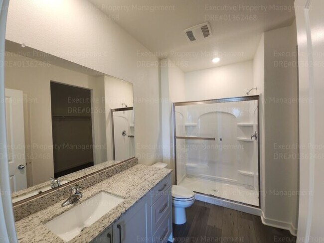 Building Photo - Newly constructed 3 bedroom/ 2 bathroom ho...