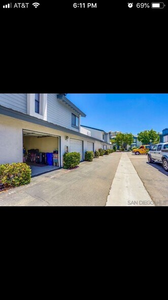 Building Photo - 4055 Crystal Dawn Ln