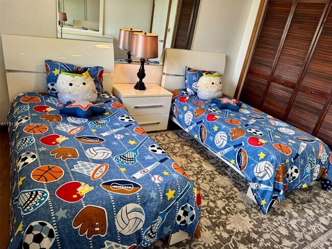 Building Photo - 201 180th Dr