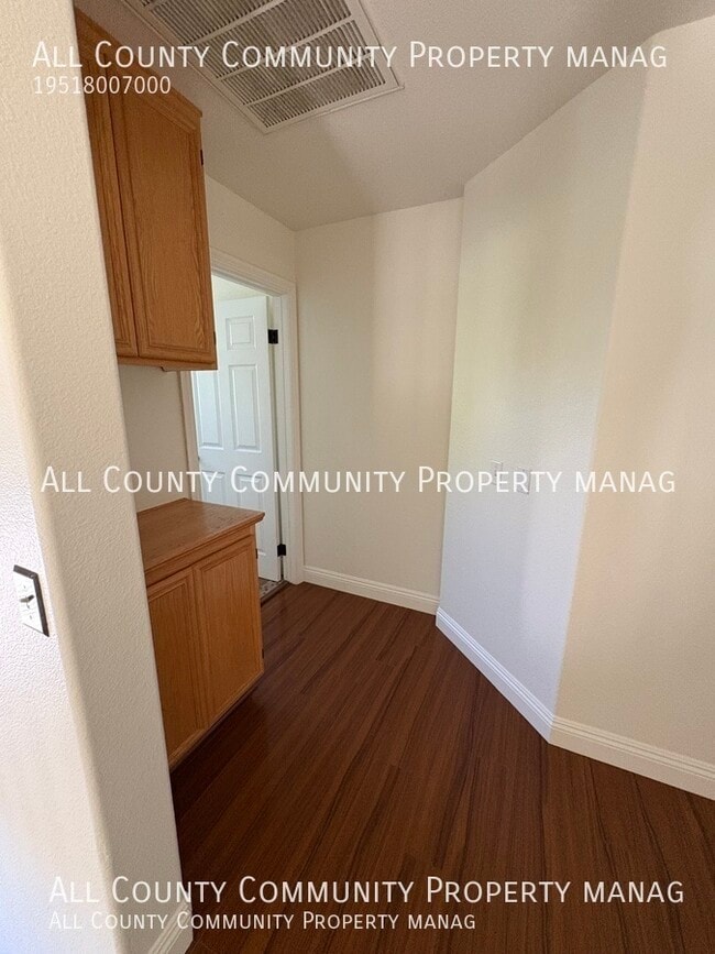 Building Photo - 26836 Hanford St