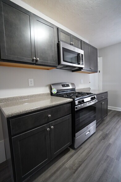 Building Photo - 90 Cypress St