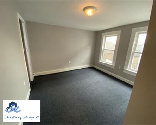 Building Photo - 206 Connors St