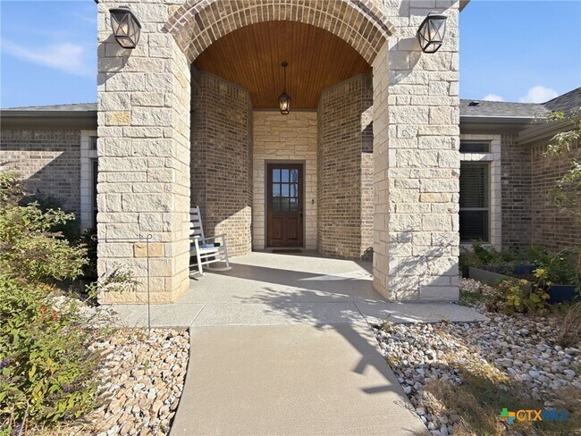 Building Photo - 1066 Vista Dr