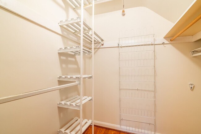 Building Photo - MUST SEE! Cozy Corner Cape in Chevy Chase is Move-in Ready!