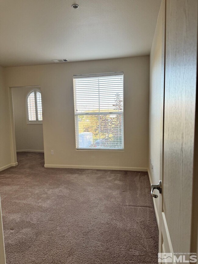 Building Photo - 1325 S Meadows Pkwy