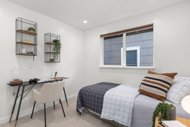 Building Photo - Modern Retreat in the Heart of Capitol Hil...