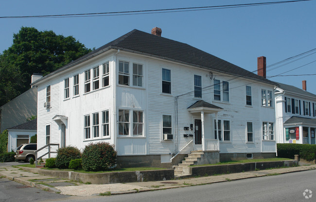 Primary Photo - 195 Merrimac St