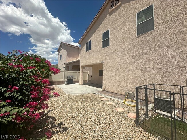 Building Photo - 9007 Mossy Hollow Ave