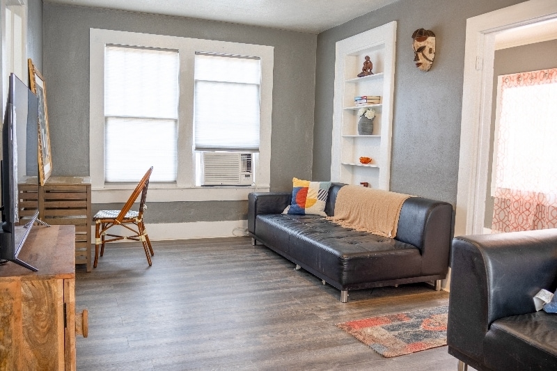 Building Photo - 3737 Maywood Ave