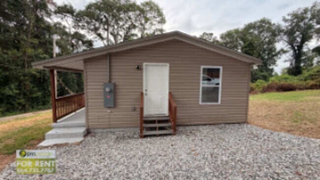 Building Photo - Completely Updated Easley 2/1 Available Now!