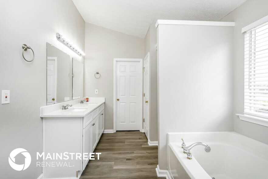 Building Photo - 3711 Plantation Mill Dr