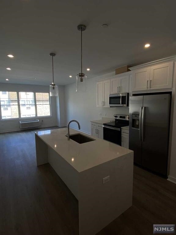 Building Photo - 74 Clarendon Pl