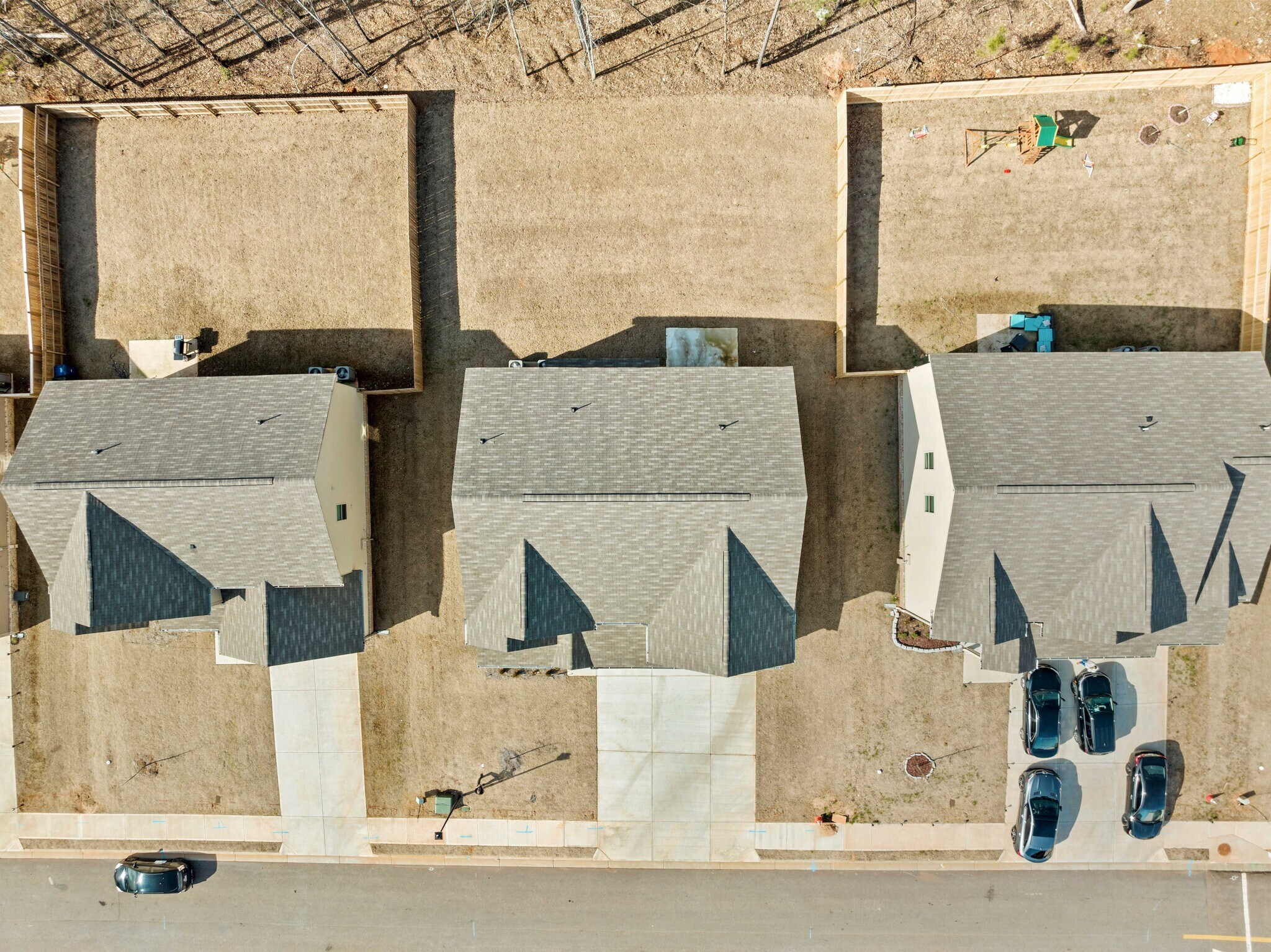 Building Photo - 755 Lakehaven Ln