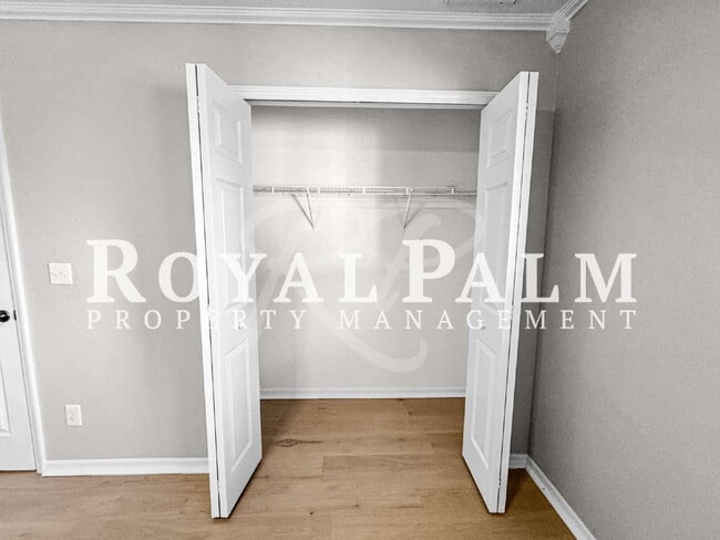 Building Photo - 326 SW 29th St