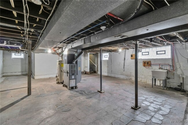 Building Photo - 114 Sawyer Ave