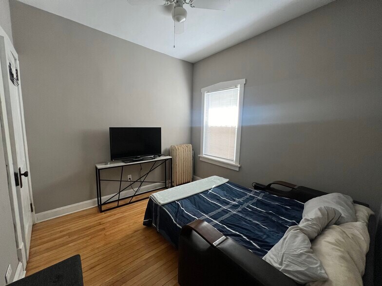 Building Photo - 6326 W Berenice Ave