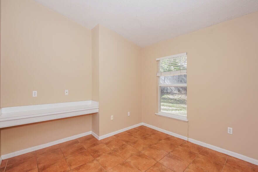Building Photo - 3525 Stonefield Dr
