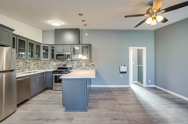 Building Photo - 3530 W Adams Blvd