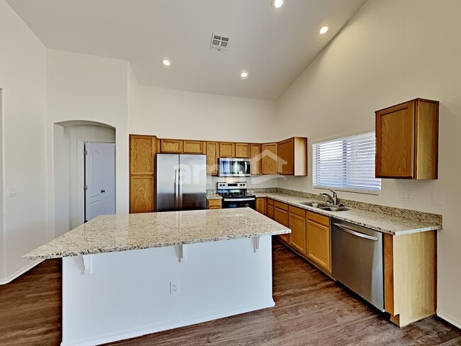 Building Photo - 4284 W Veranda St