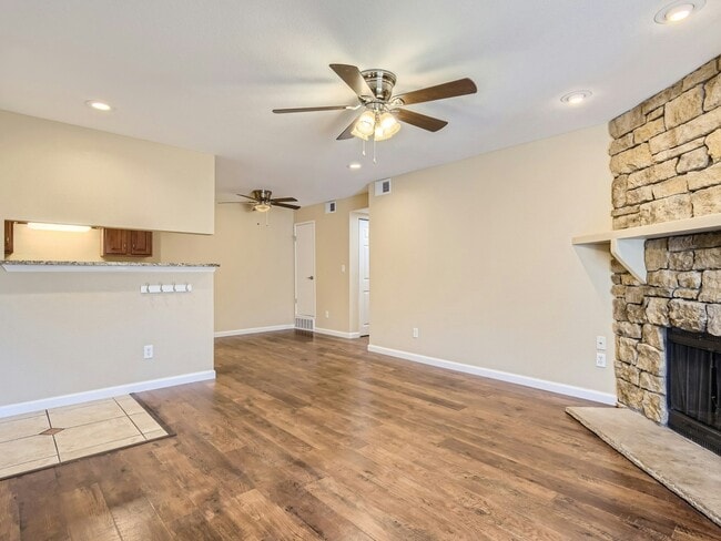 Building Photo - 13261 E Asbury Dr