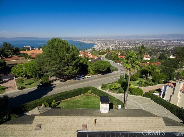 Building Photo - 1024 Granvia Altamira